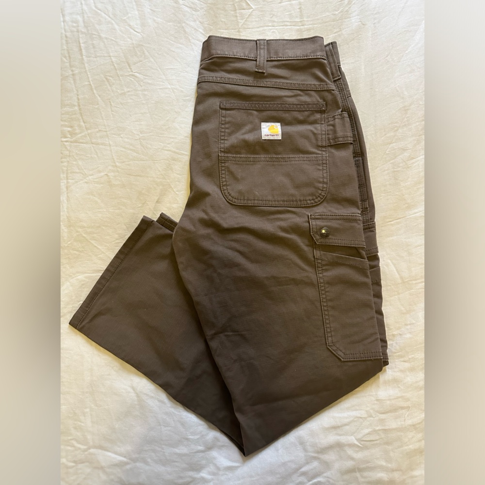 Carhartt Brown Cargo Pants Rugged Outdoor Style